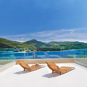  Otel Chronos