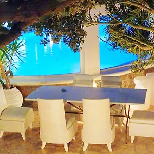 επισκεφθείτε το ξενοδοχείο